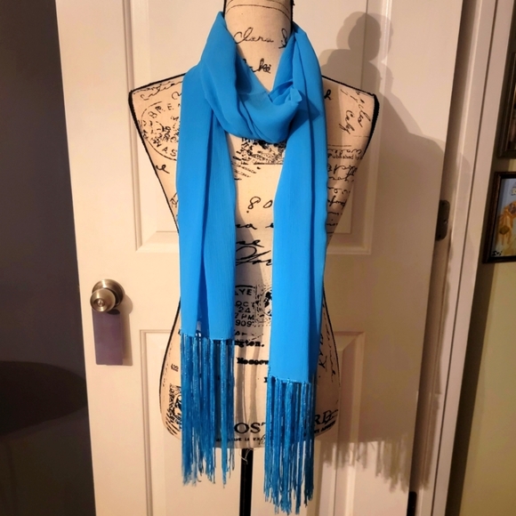 Sky-blue Fringed Wrap Shawl - Picture 3 of 9